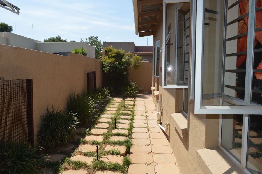 3 Bedroom Property for Sale in Wilkoppies North West